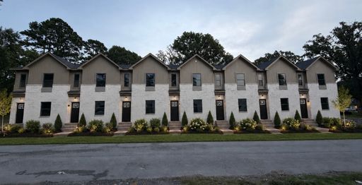 201 NE 2nd St