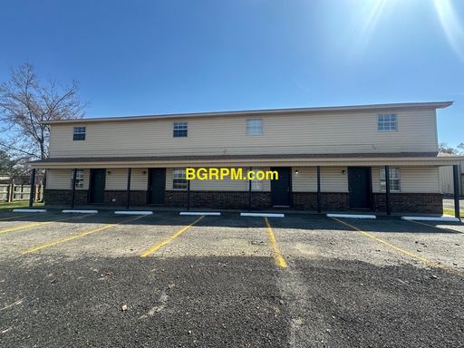 2 Bed 1.5 Bath! New updates!