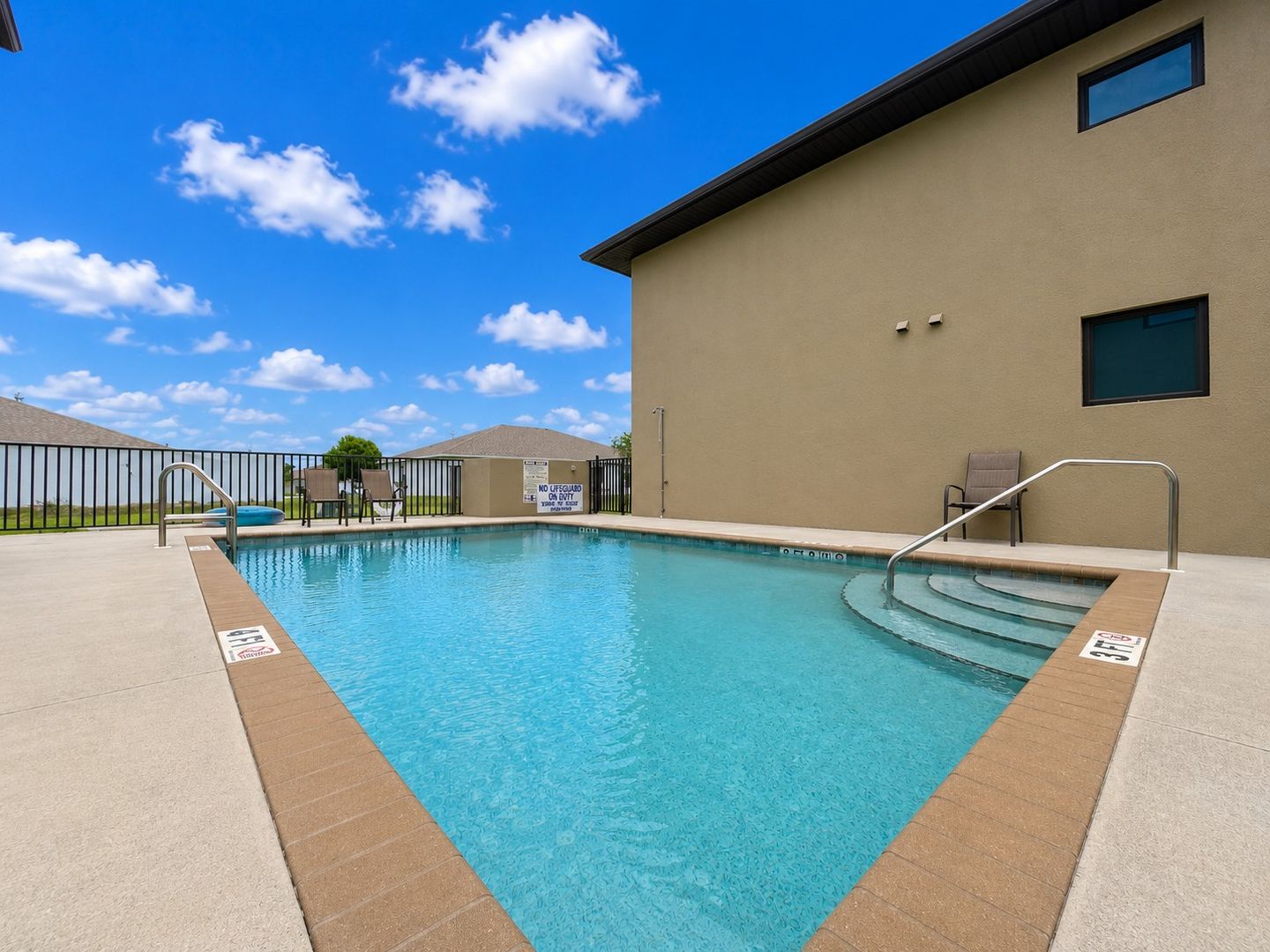 Cape Coral Apartment: 4035/4109 SW 8th Pl