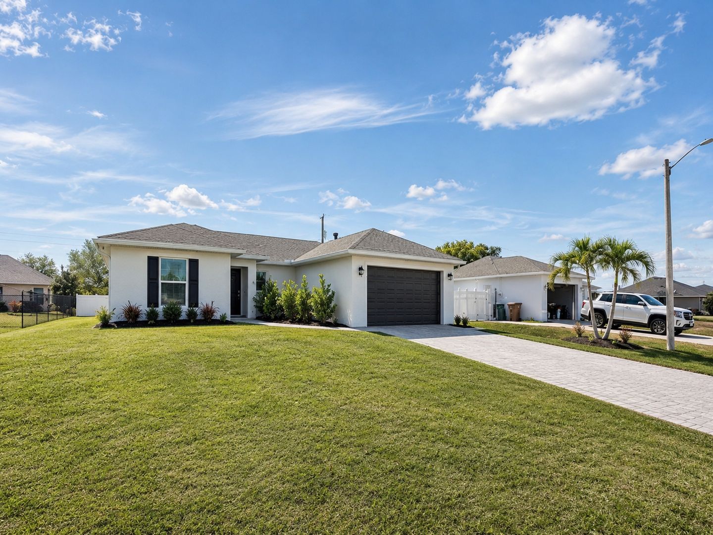 Cape Coral House: 2728 NE 5th Pl