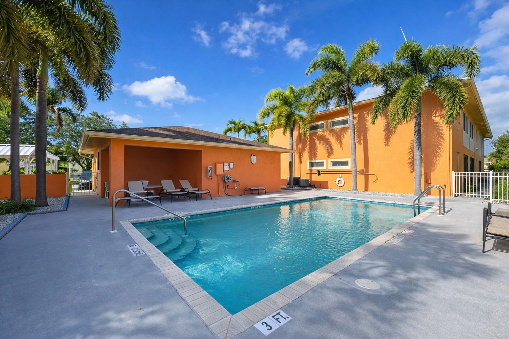Cape Coral Apartment: 1109/1117 SW 48th Ter