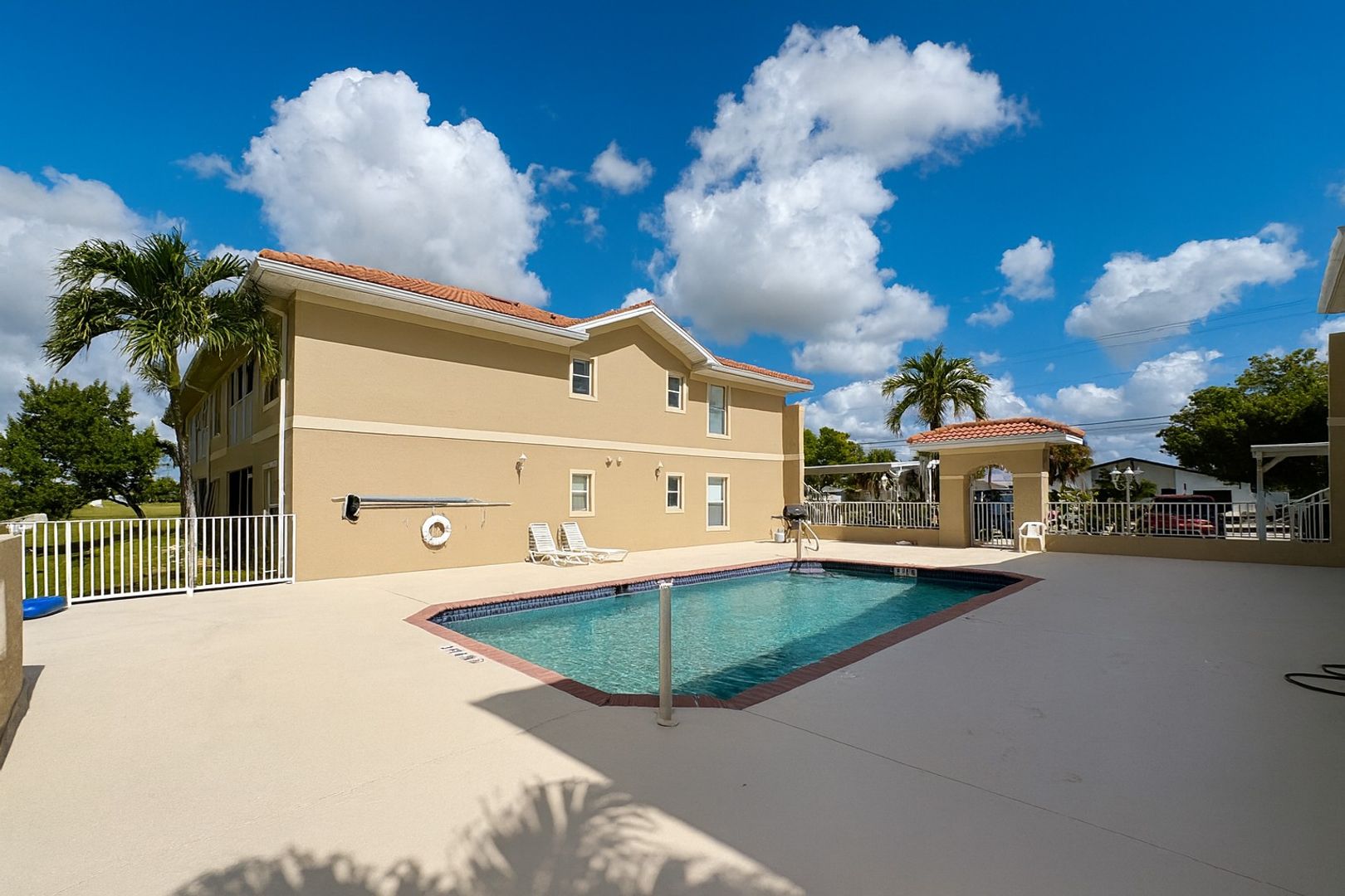 Cape Coral Apartment: 3304/3306 SKYLINE BLVD
