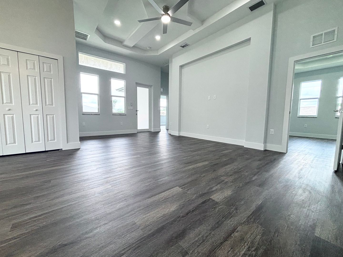 Lehigh Acres Apartment: 4552/4554 20th St SW