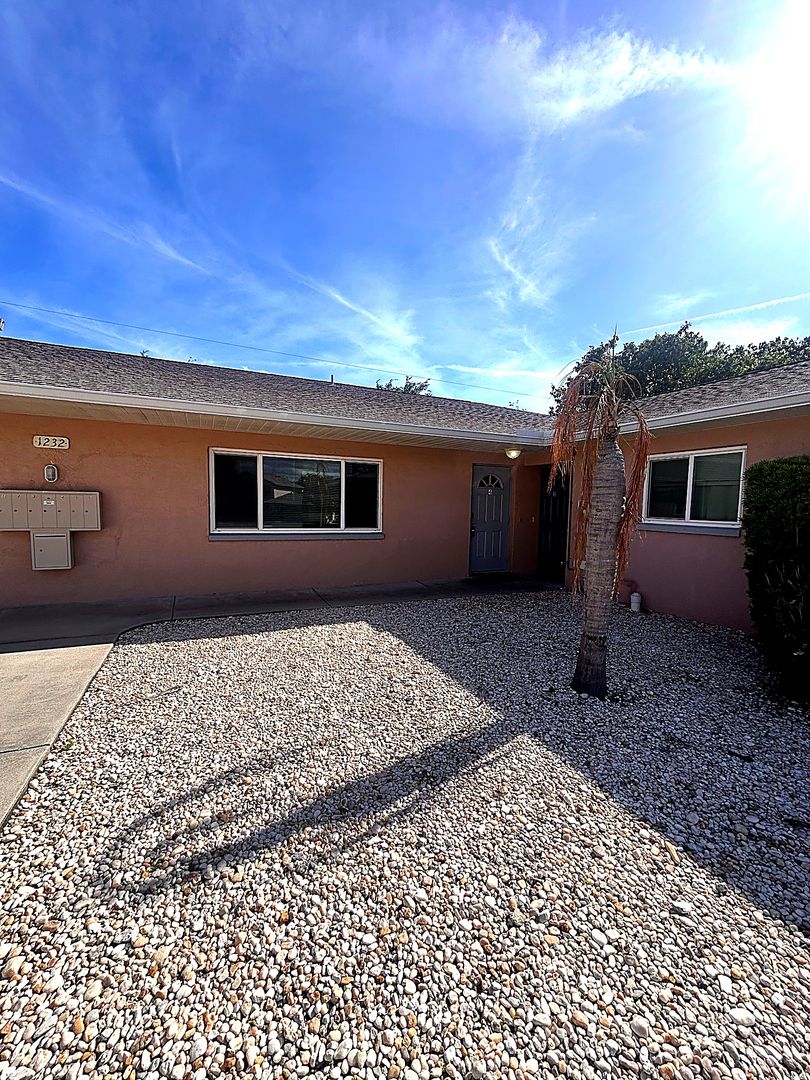 Cape Coral Apartment: 1232 SE 8TH ST