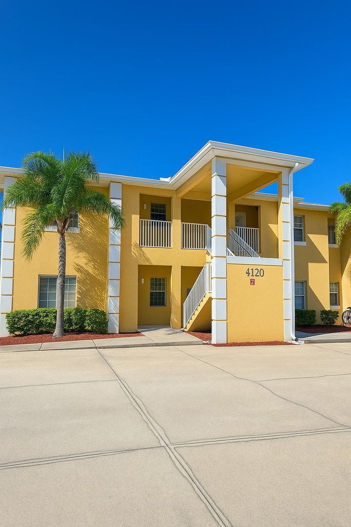 Cape Coral Apartment: 4120 SKYLINE BLVD