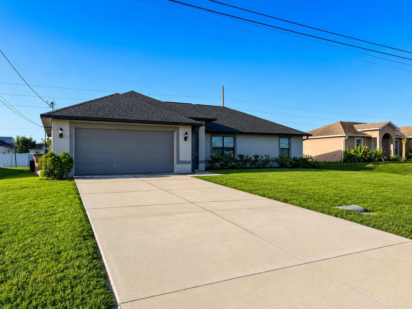 CAPE CORAL House: 440 NW 1ST TER