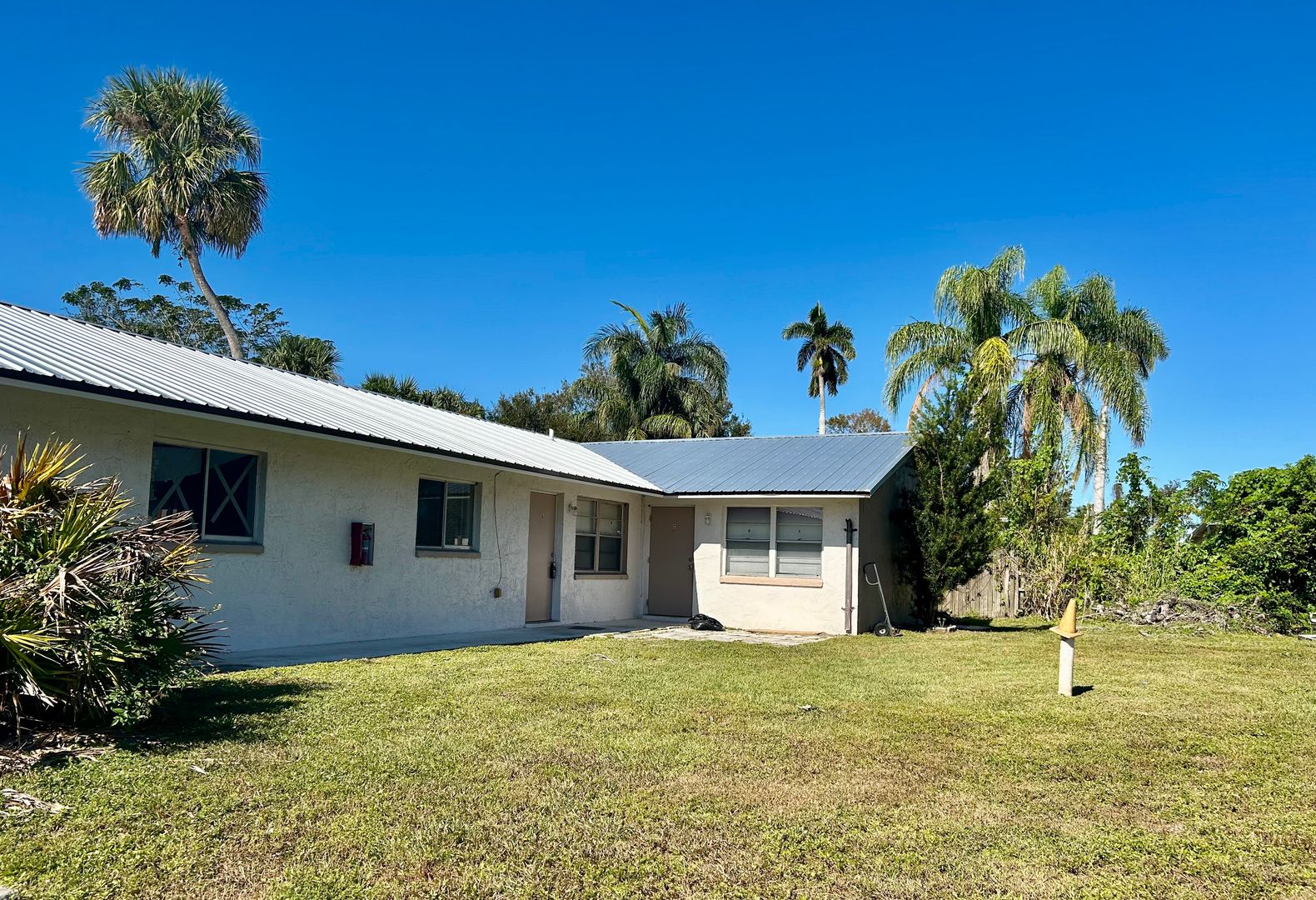 Fort Myers Apartment: 4265 Desoto Ave