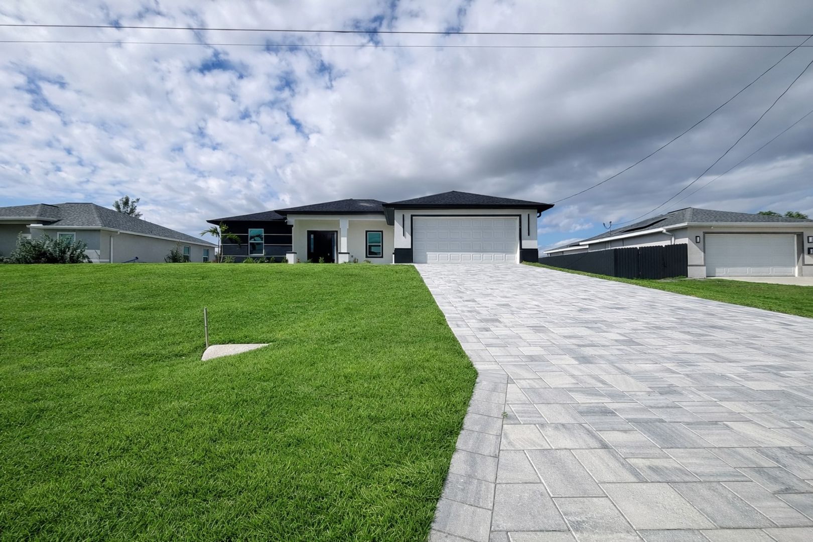 Cape Coral House: 3018 NE 1st Pl