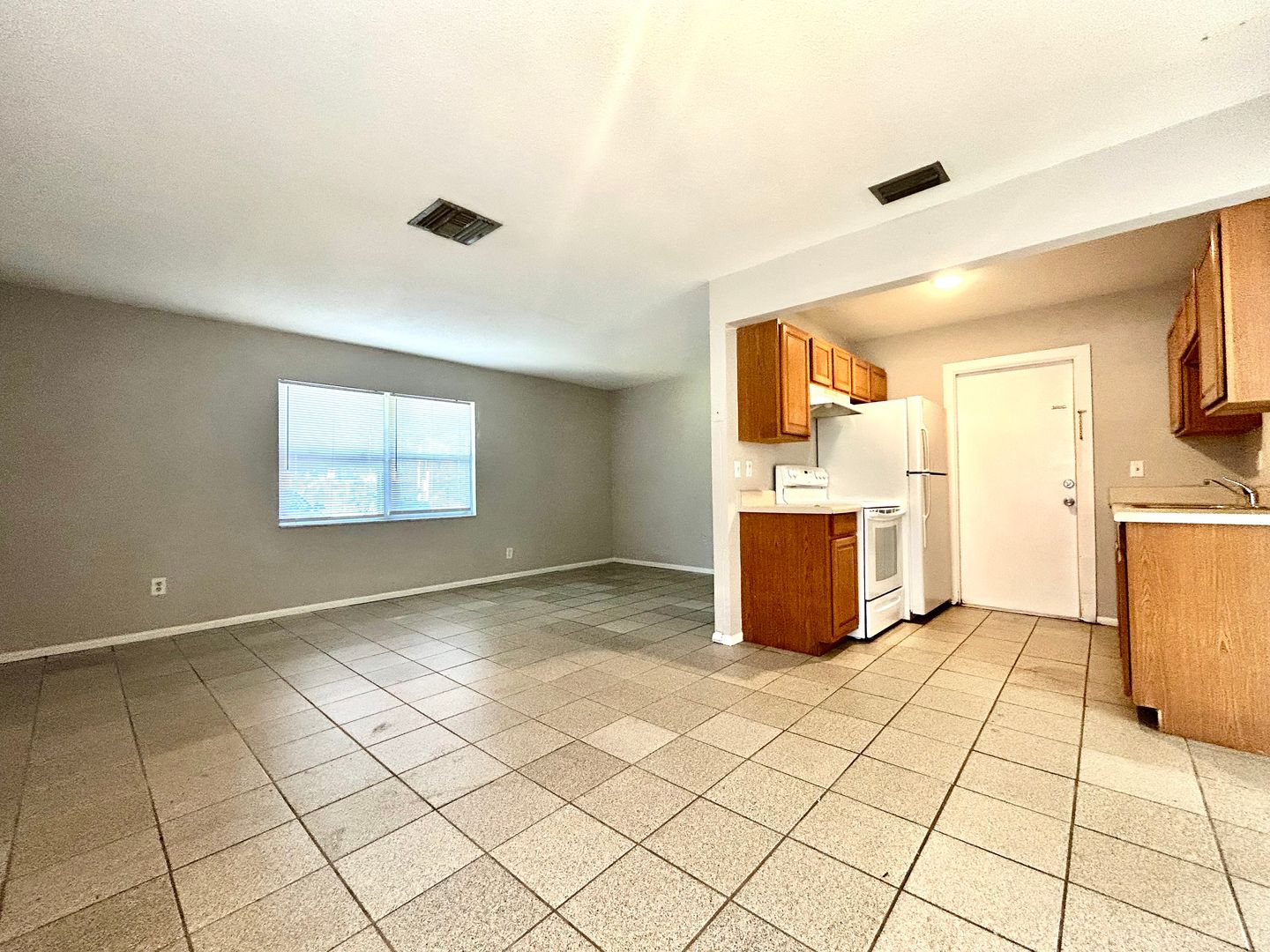 Fort Myers Apartment: 2260/2262 Stella St.