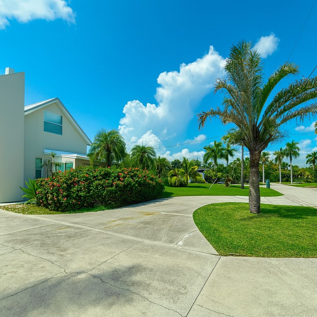 Fort Myers House: 12743 Brewster Dr - Brewster