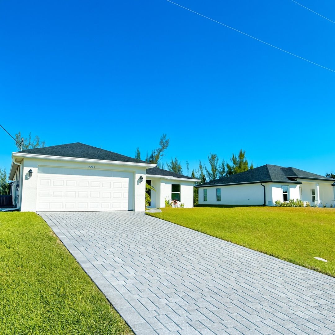 Cape Coral House: 1805 NW 13th Ter