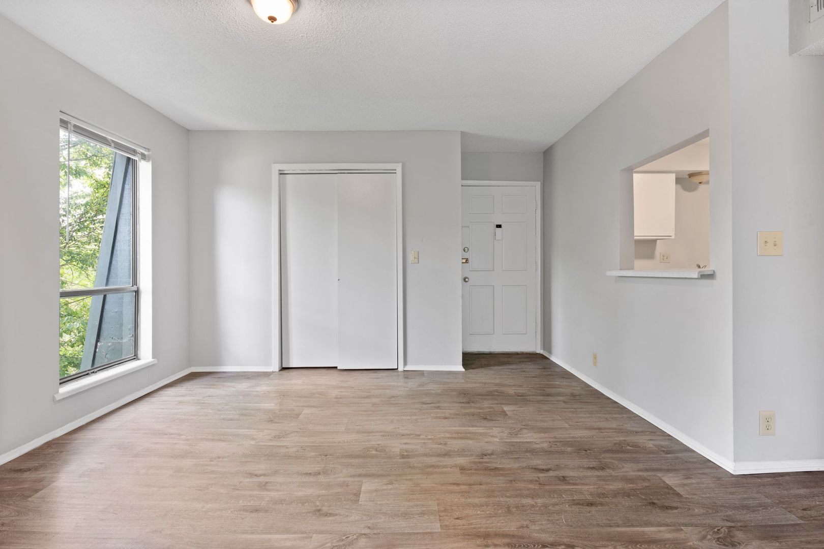 Woodland Apartments 8 of 12
