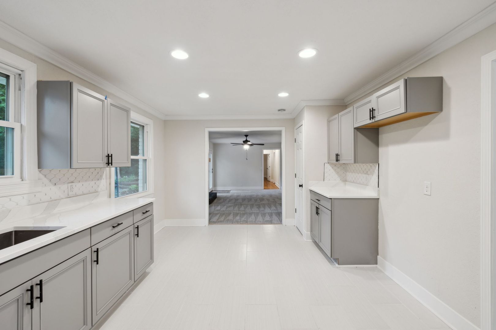 909 Plateau Pkwy 10 of 12