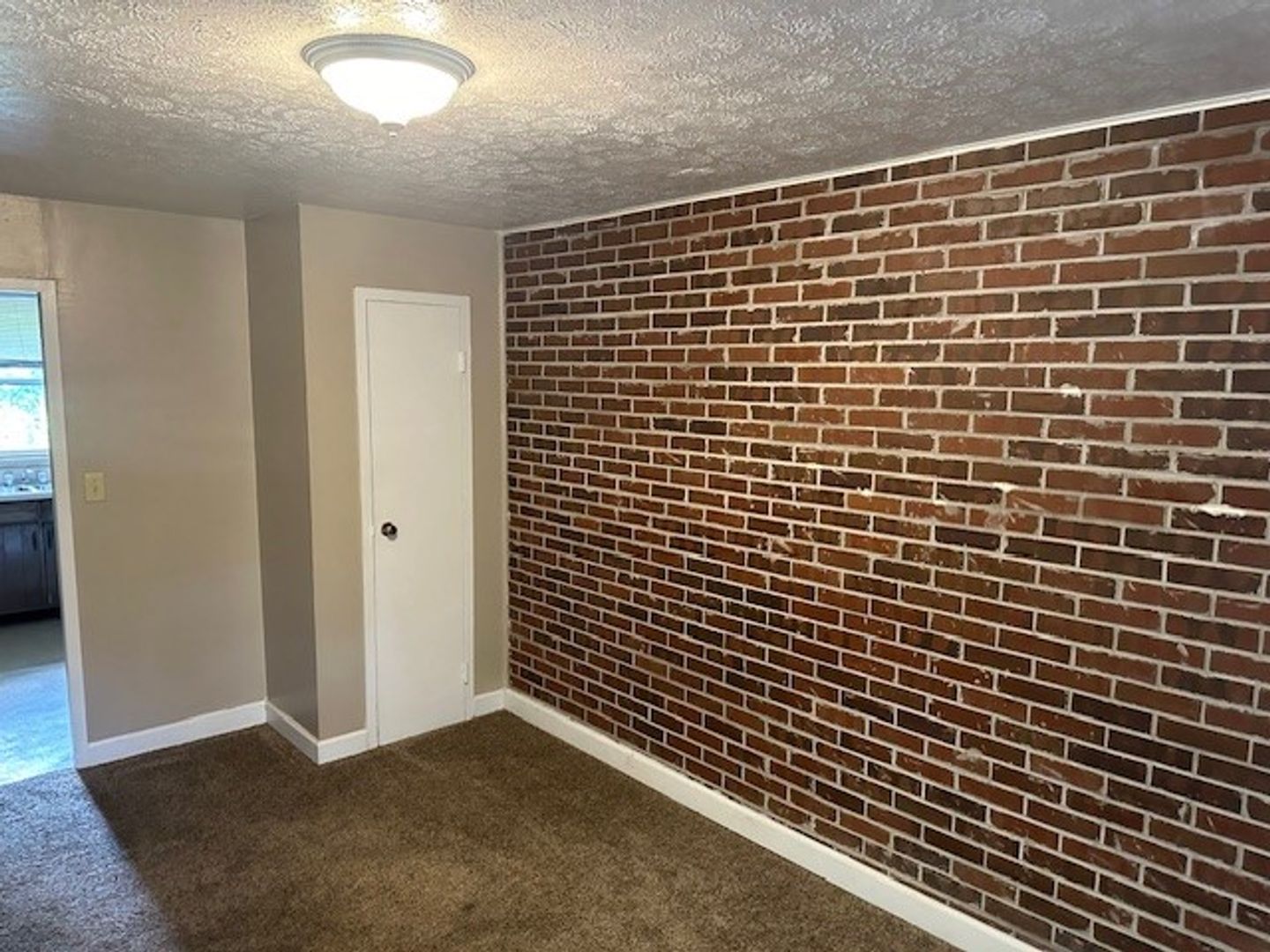 Rocky Top Apartment: 1139 Main Street