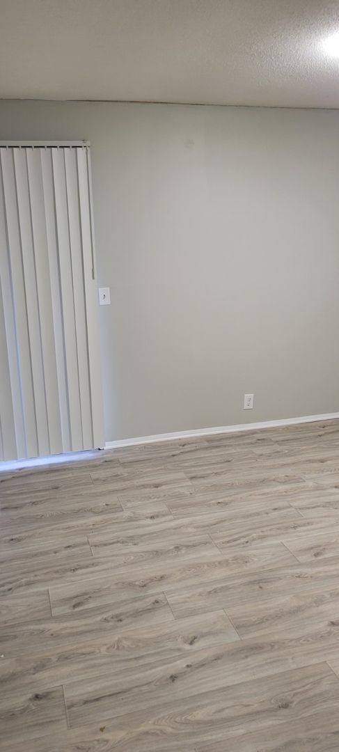 Rossville Apartment: 1591 Park City Road