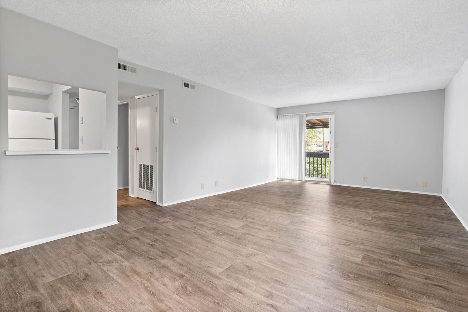 Rossville Apartment: 1591 Park City Road