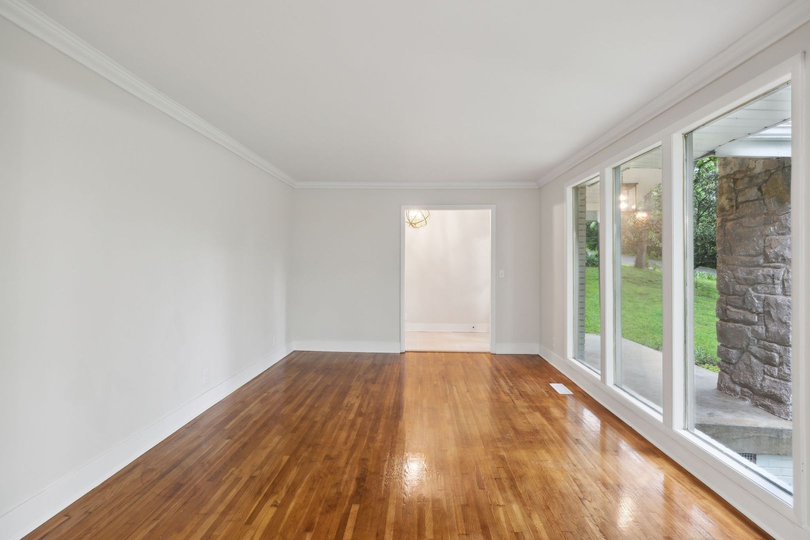 909 Plateau Pkwy 9 of 12