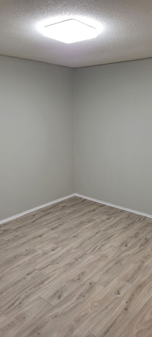 Rossville Apartment: 1591 Park City Road