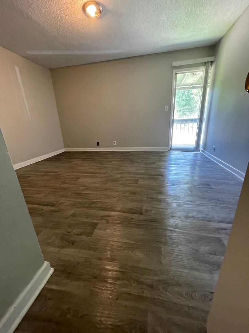 Woodland Apartments 4 of 12