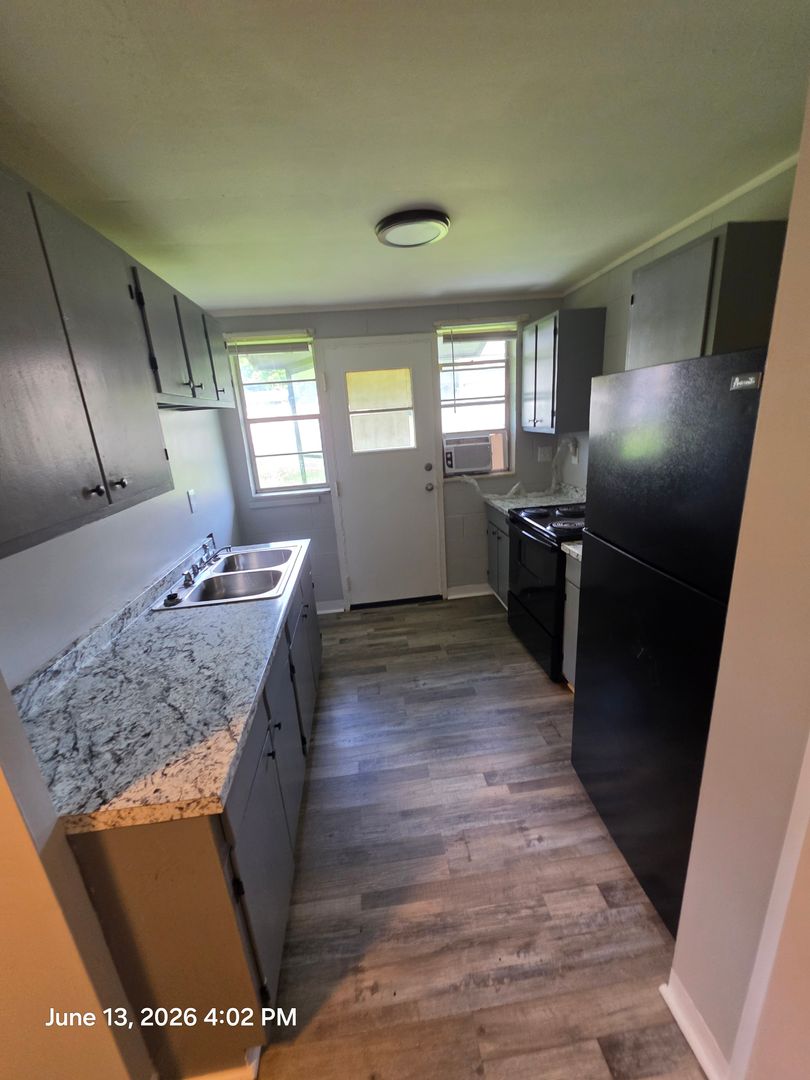 Rocky Top Apartment: 1139 Main Street