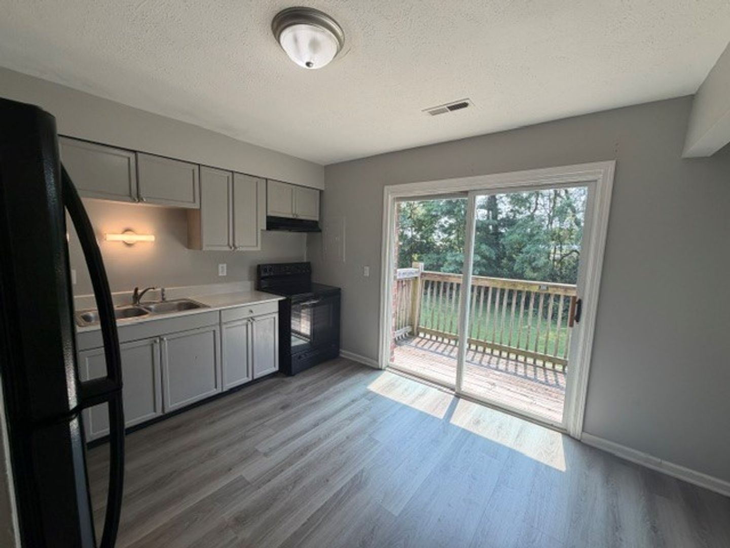Seymour Apartment: 1345 W 2nd St.