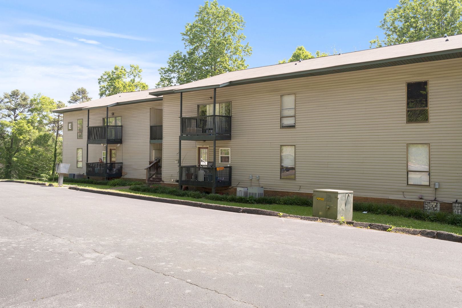 Rossville Apartment: 1591 Park City Road