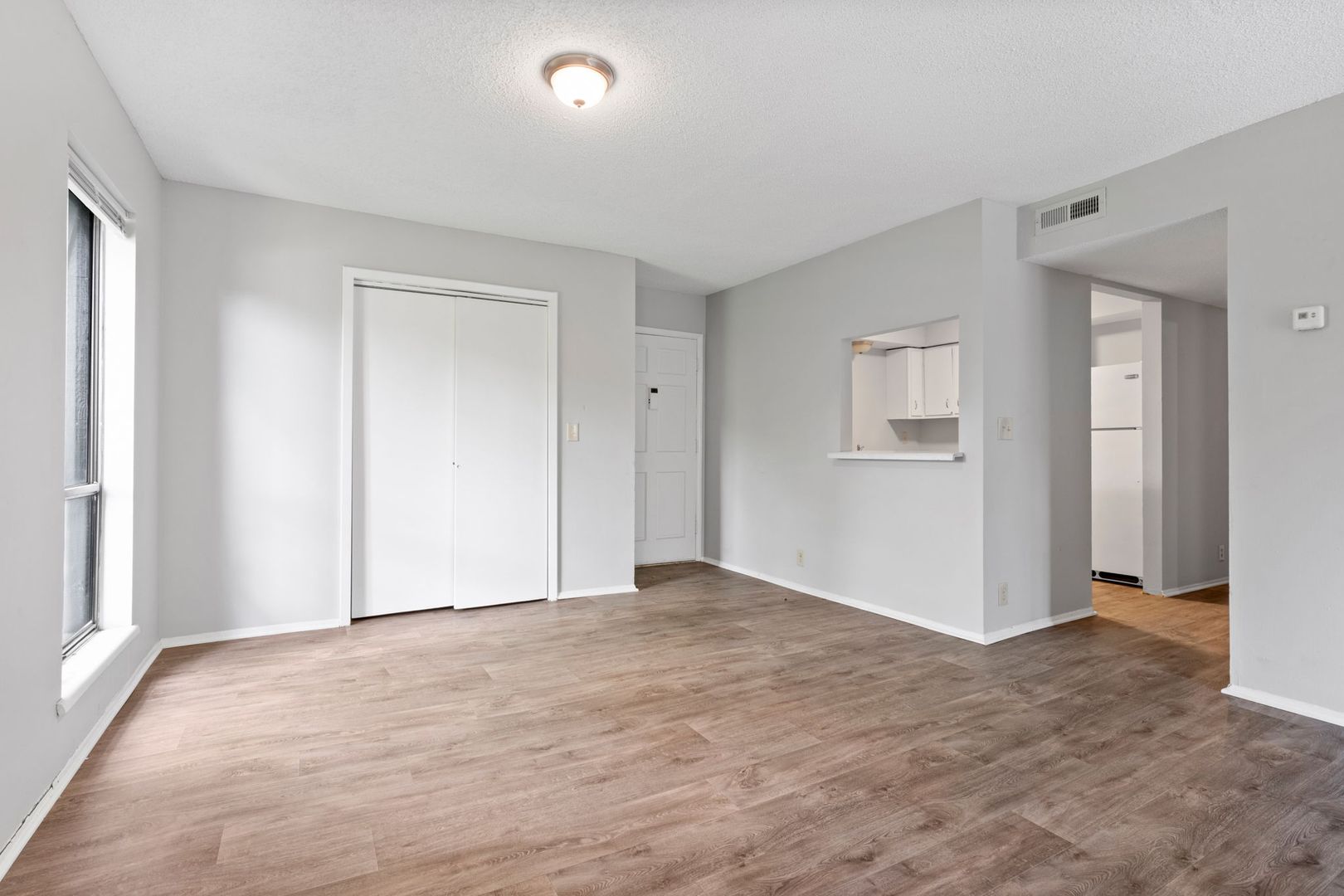 Rossville Apartment: 1591 Park City Road