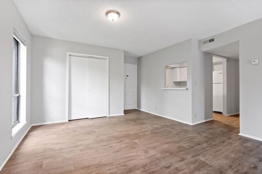 1 Bedroom apartment available for immediate move in!