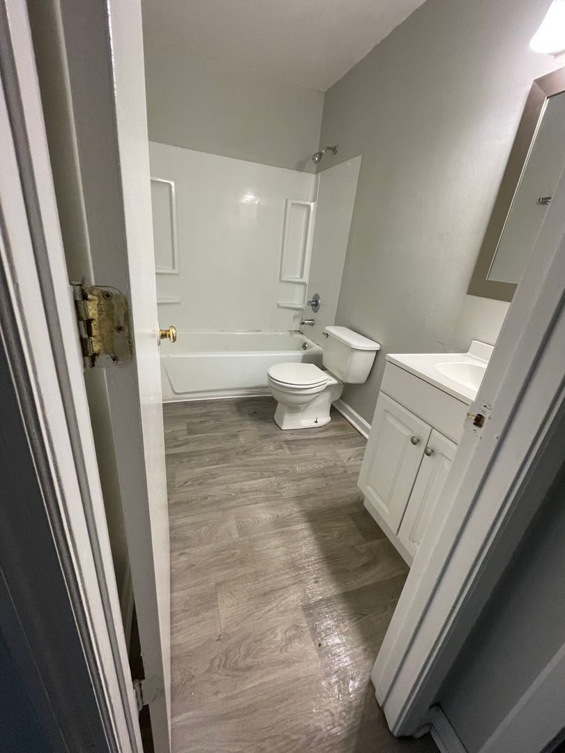 Woodland Apartments 6 of 12