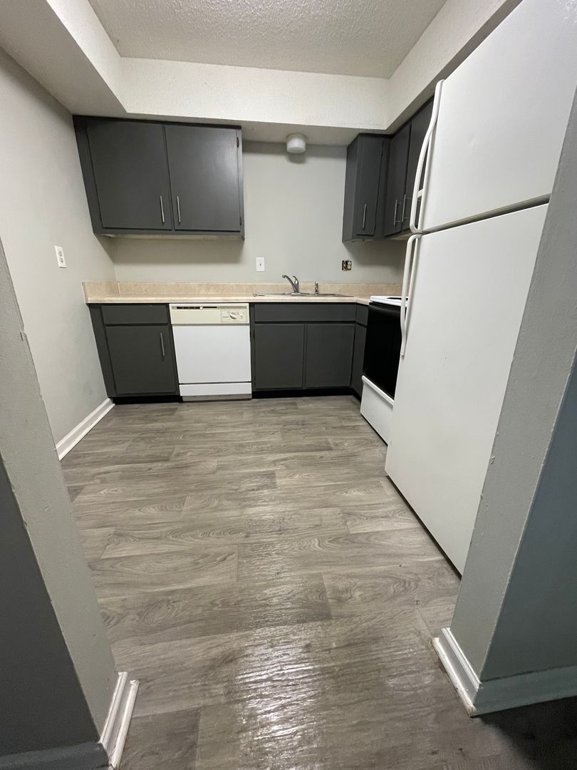 Woodland Apartments 5 of 12