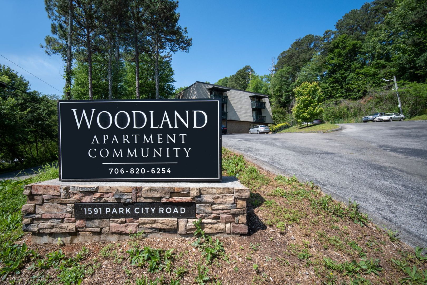 Rossville Apartment: 1591 Park City Road
