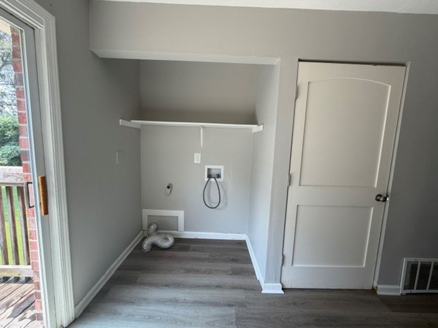 Lexmoor Apartments 3 of 12