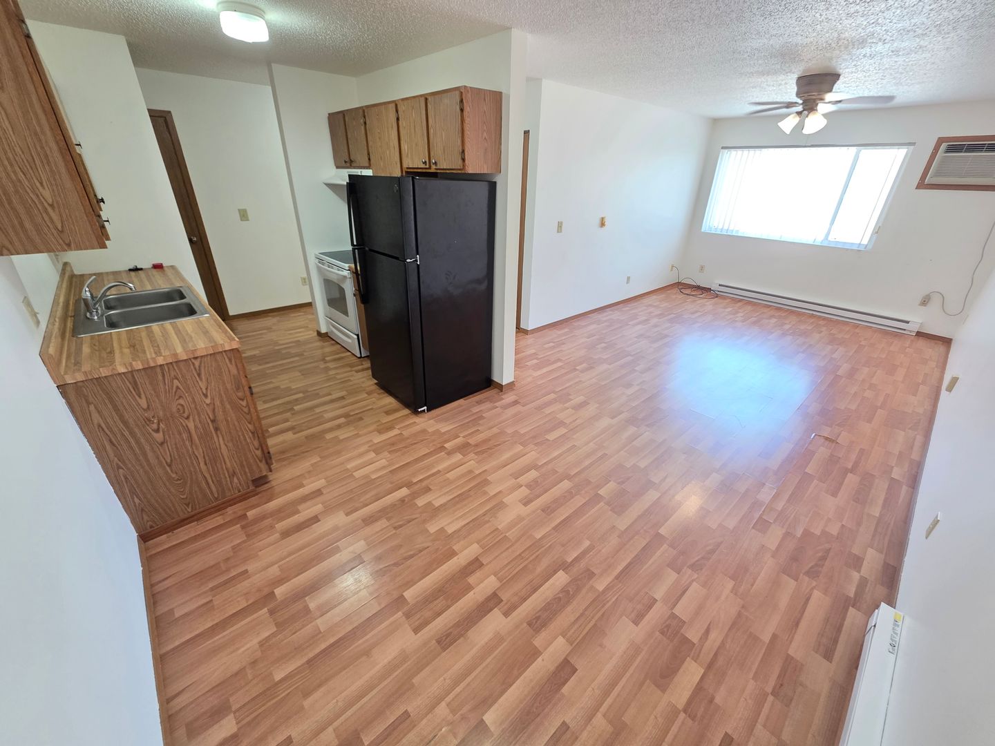 Huron Apartment: 440 Jersey Ave NE