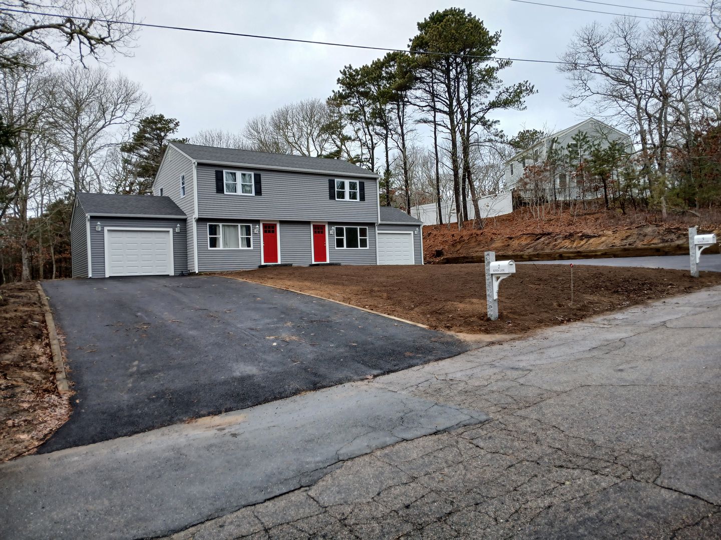 Dennis Apartment: 5-7 Ronda Lane