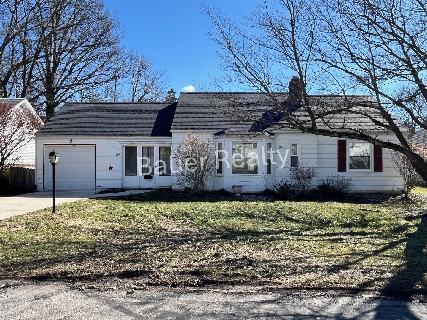 Ashland House: 607 Parkside Drive