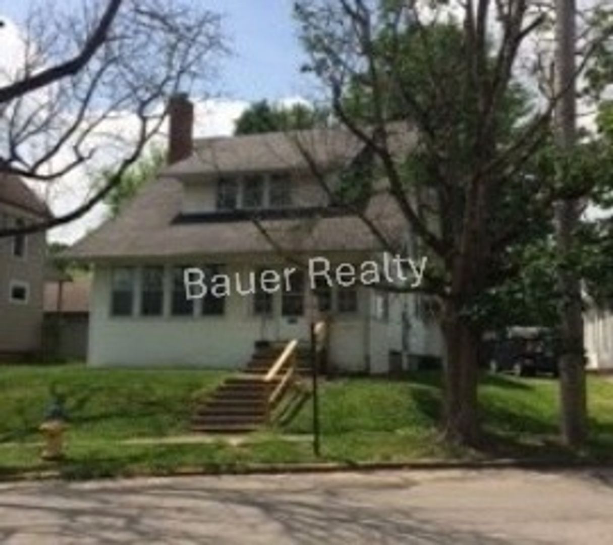 Ashland House: 1004 Troy Road