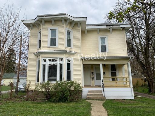 Renovated First Floor Apartment