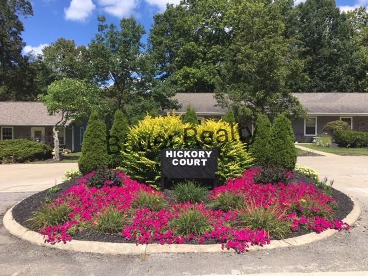 Ashland Apartment: Hickory Court