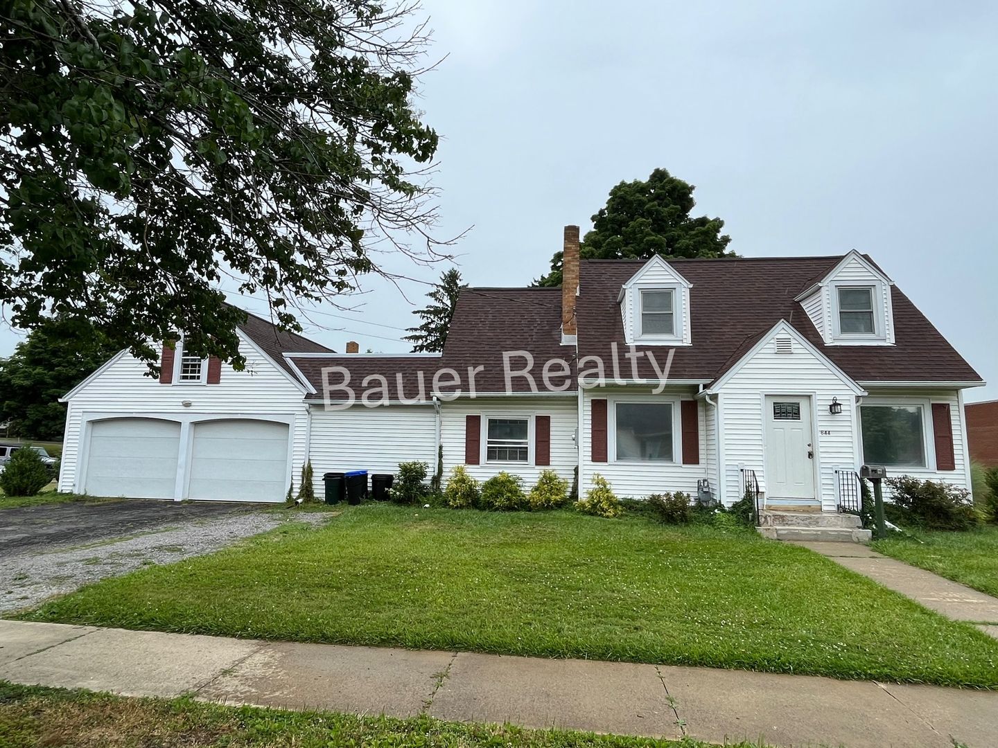 Huge Home Next to Ashland University