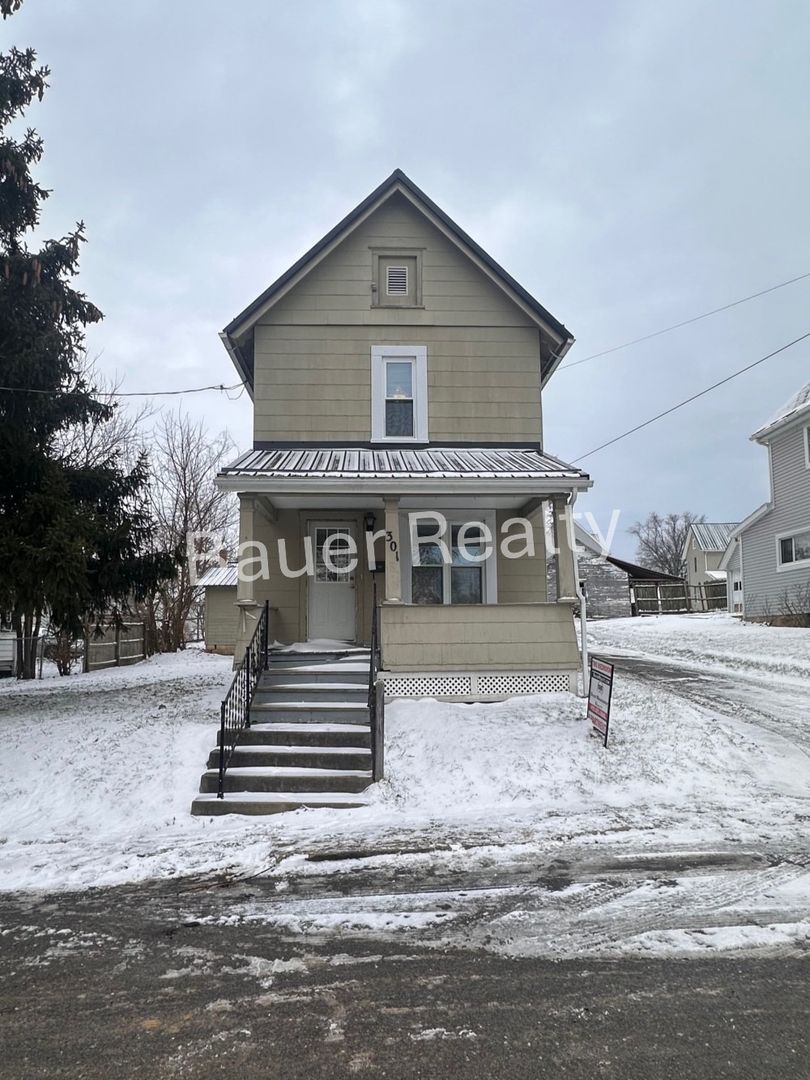 Ashland House: 301 Prospect Street