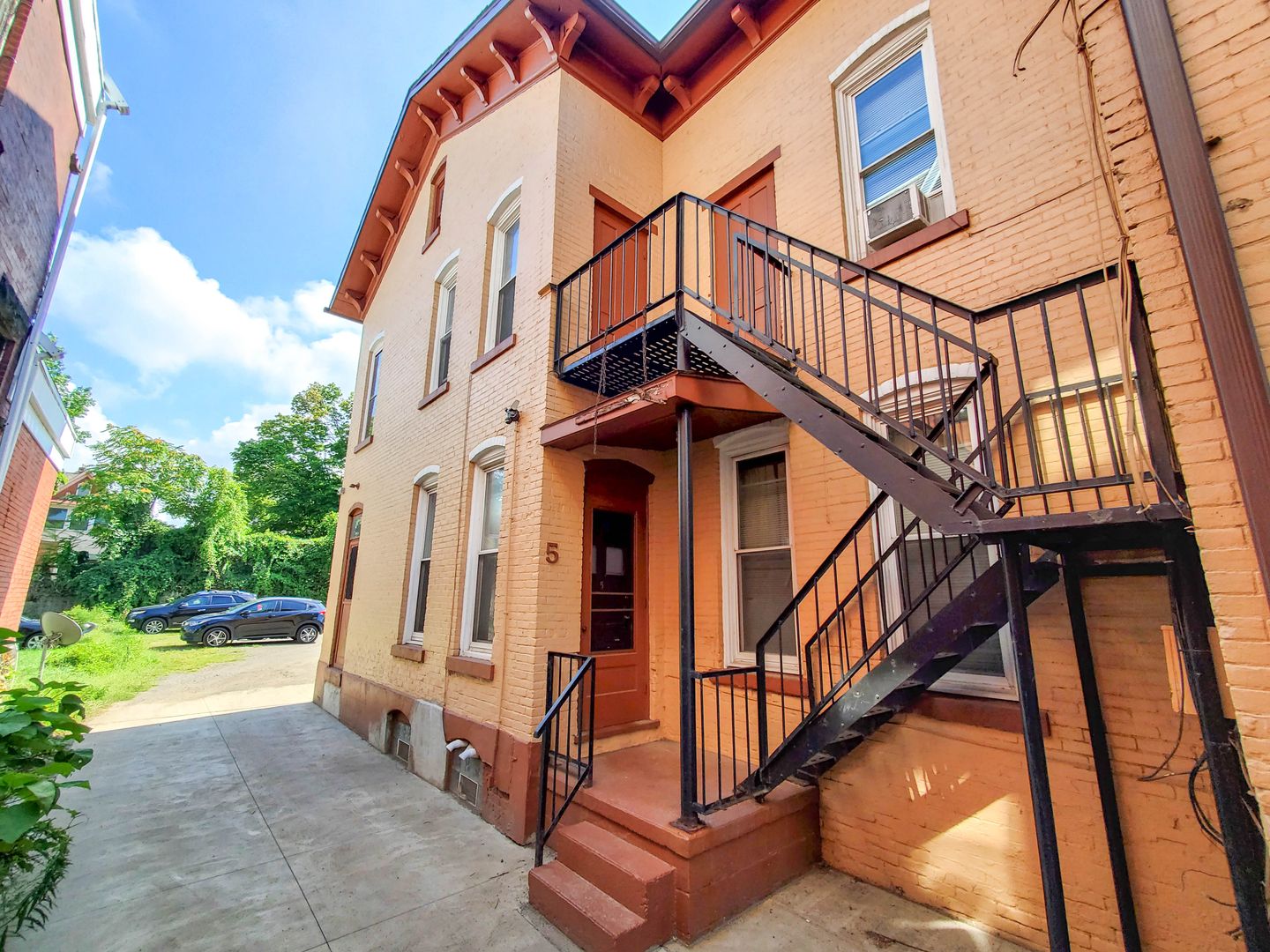 Erie Apartment: 337 West 8th Street