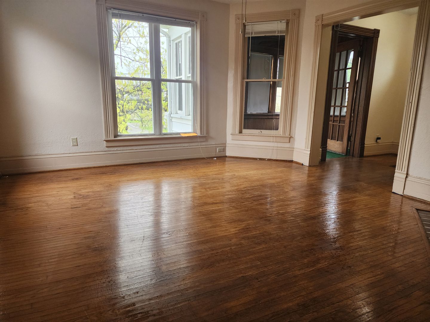 Erie Apartment: 346 W 4th St