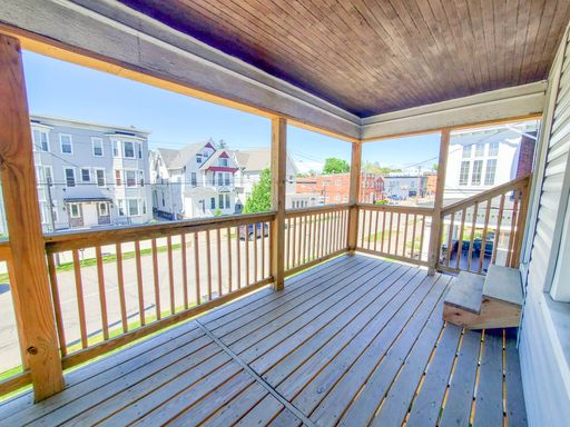 One Bedroom Apartment / Close to Gannon University AVAILABLE 10/1/2026 – photo 1