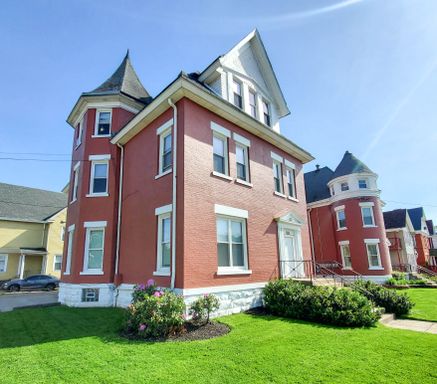 Gannon Area / Tour & Reserve This One Bedroom Apartment. Available On 06/03/2027 – photo 1