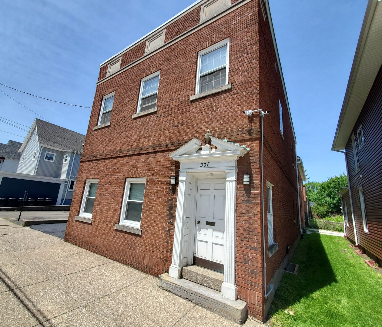 Erie Apartment: 308 West 8th Street