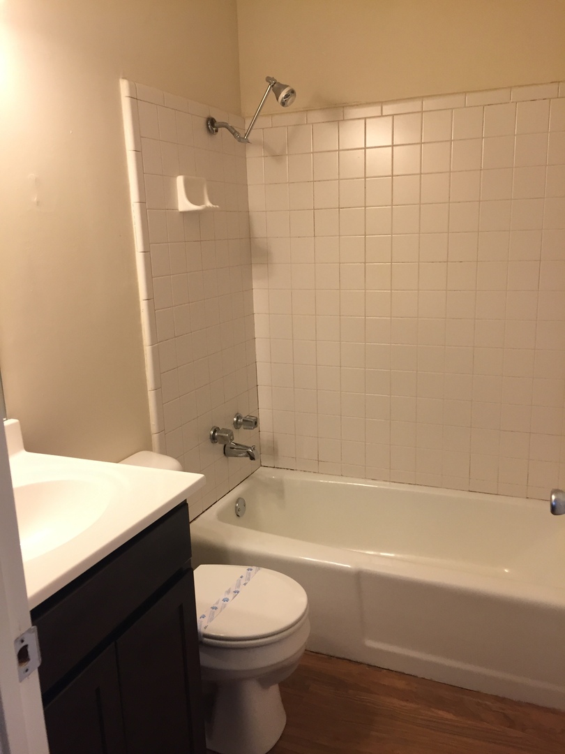 Lexington Apartment: 817 West High Street