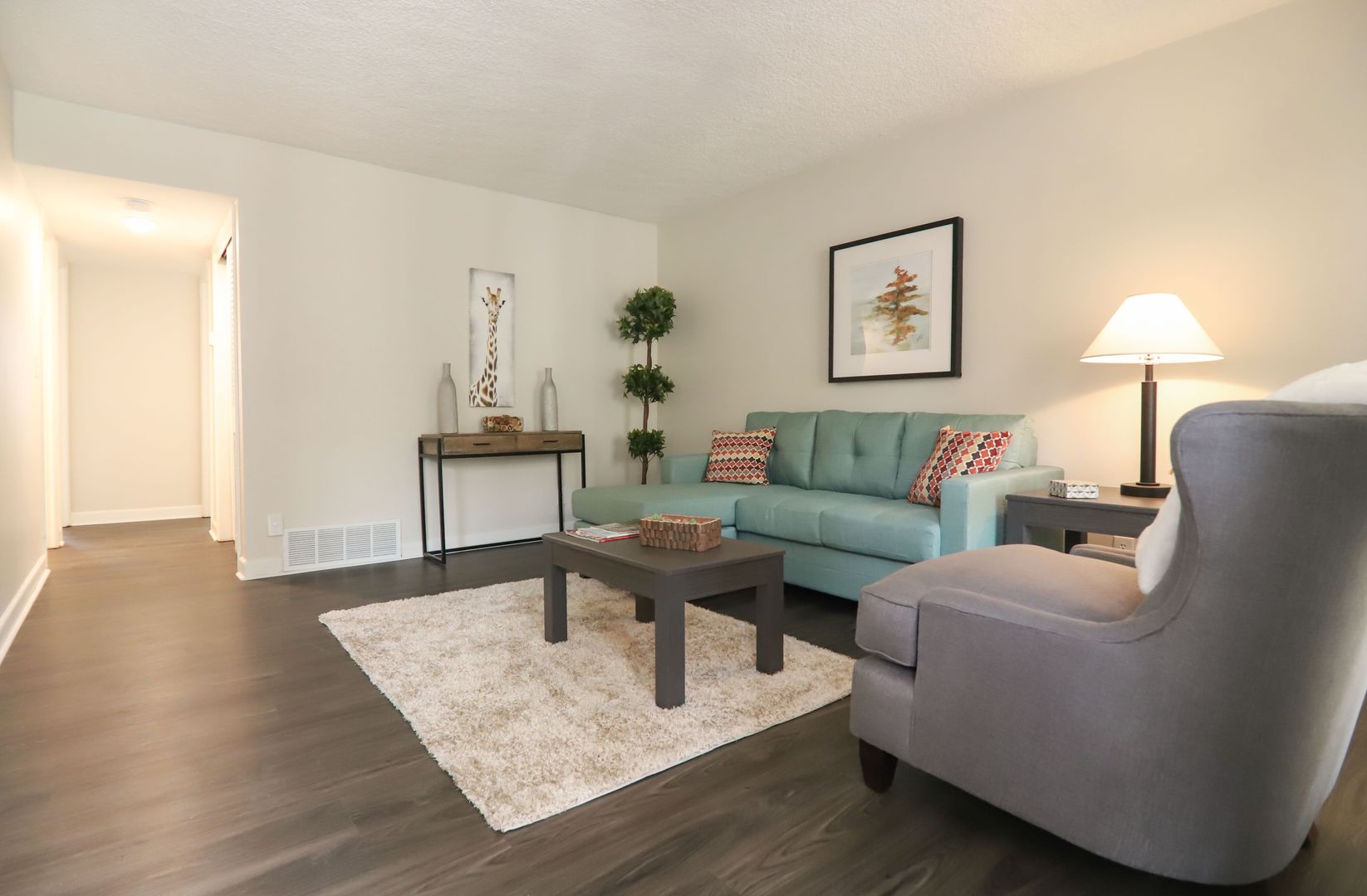 Lexington Apartment: 521/527 E. Main Street