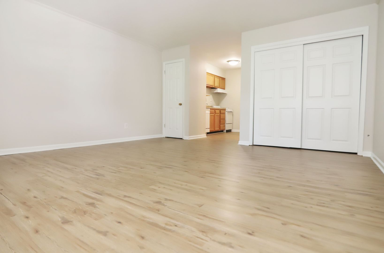 Lexington Apartment: 659 South Limestone