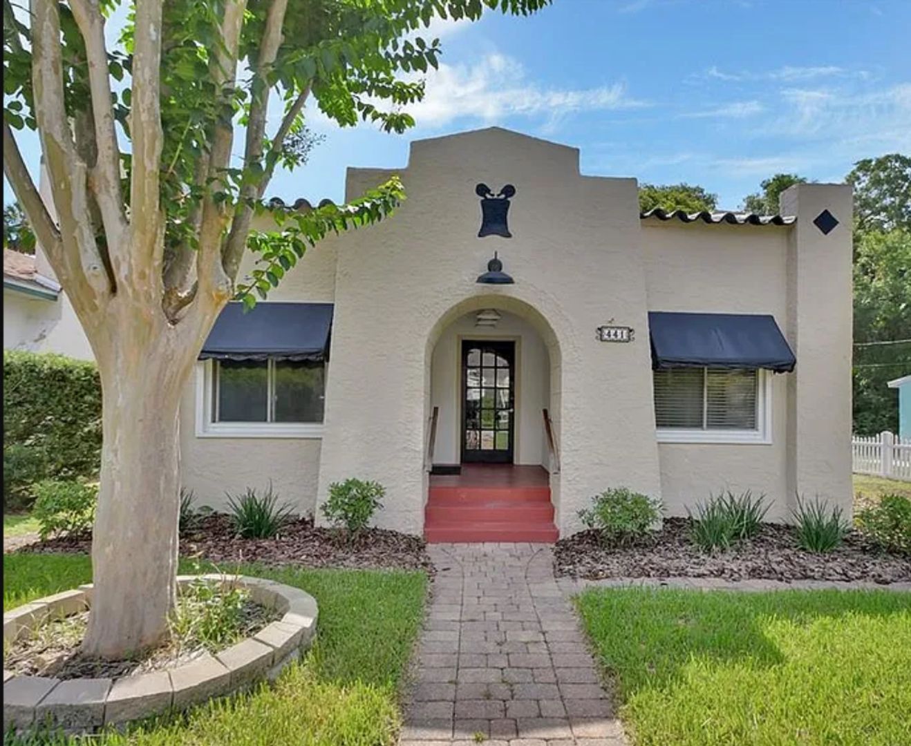 Deland House: 441 N. Julia Ave.