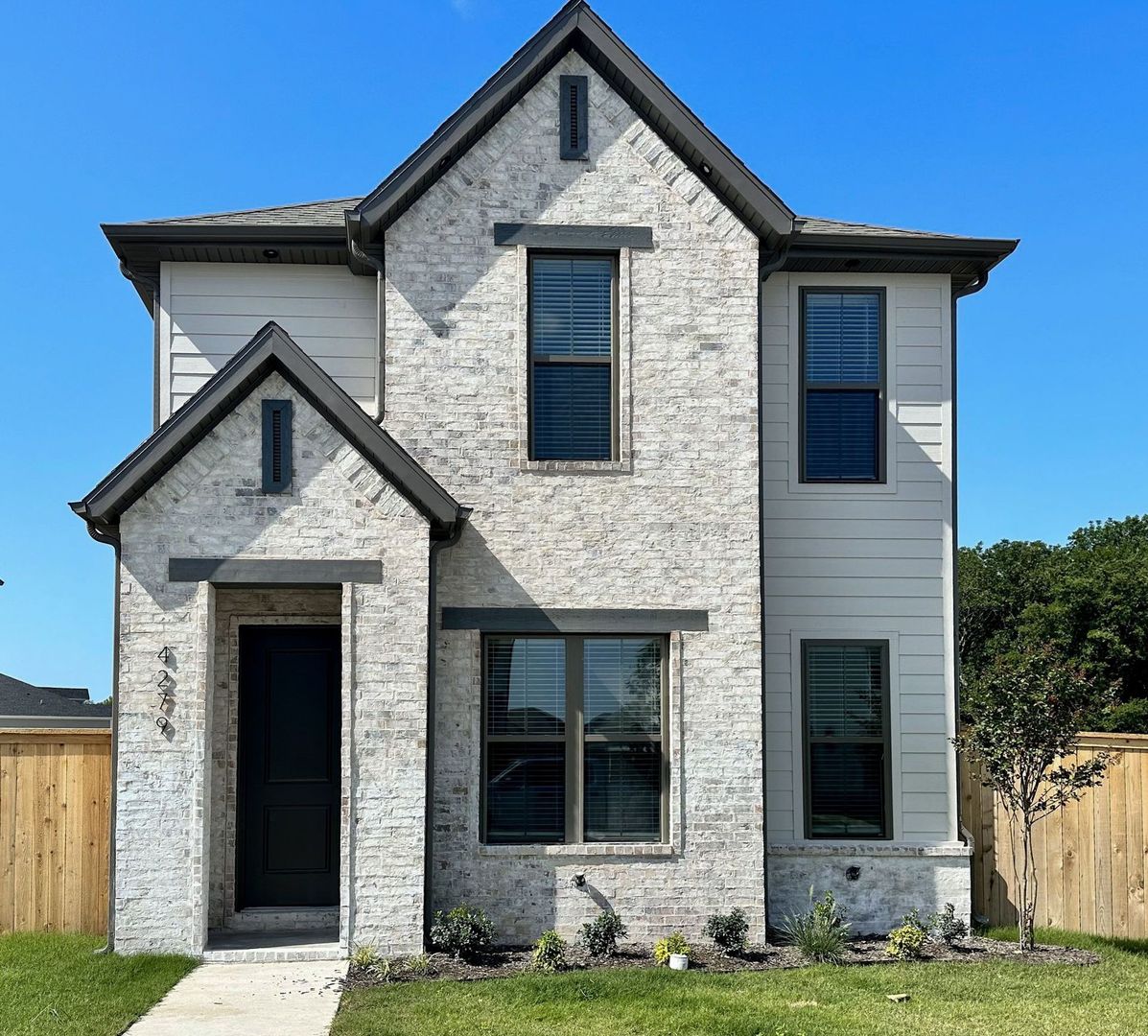 Fayetteville Apartment: 4279 W Bronco Dr.